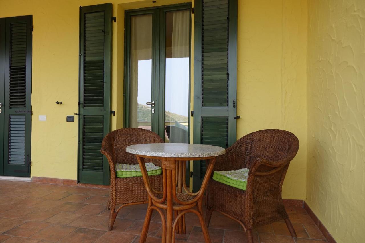 Bellavista Bed & Breakfast Baressa ภายนอก รูปภาพ